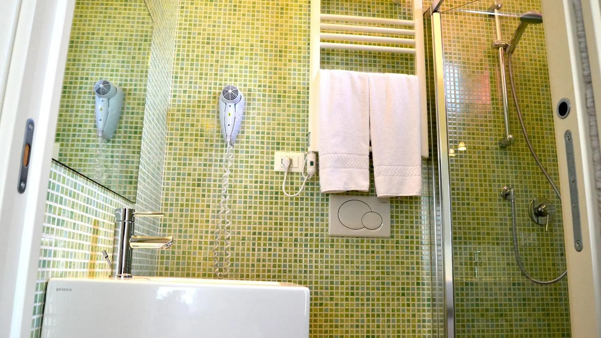 Hotel Morena ليدو دي يسولو