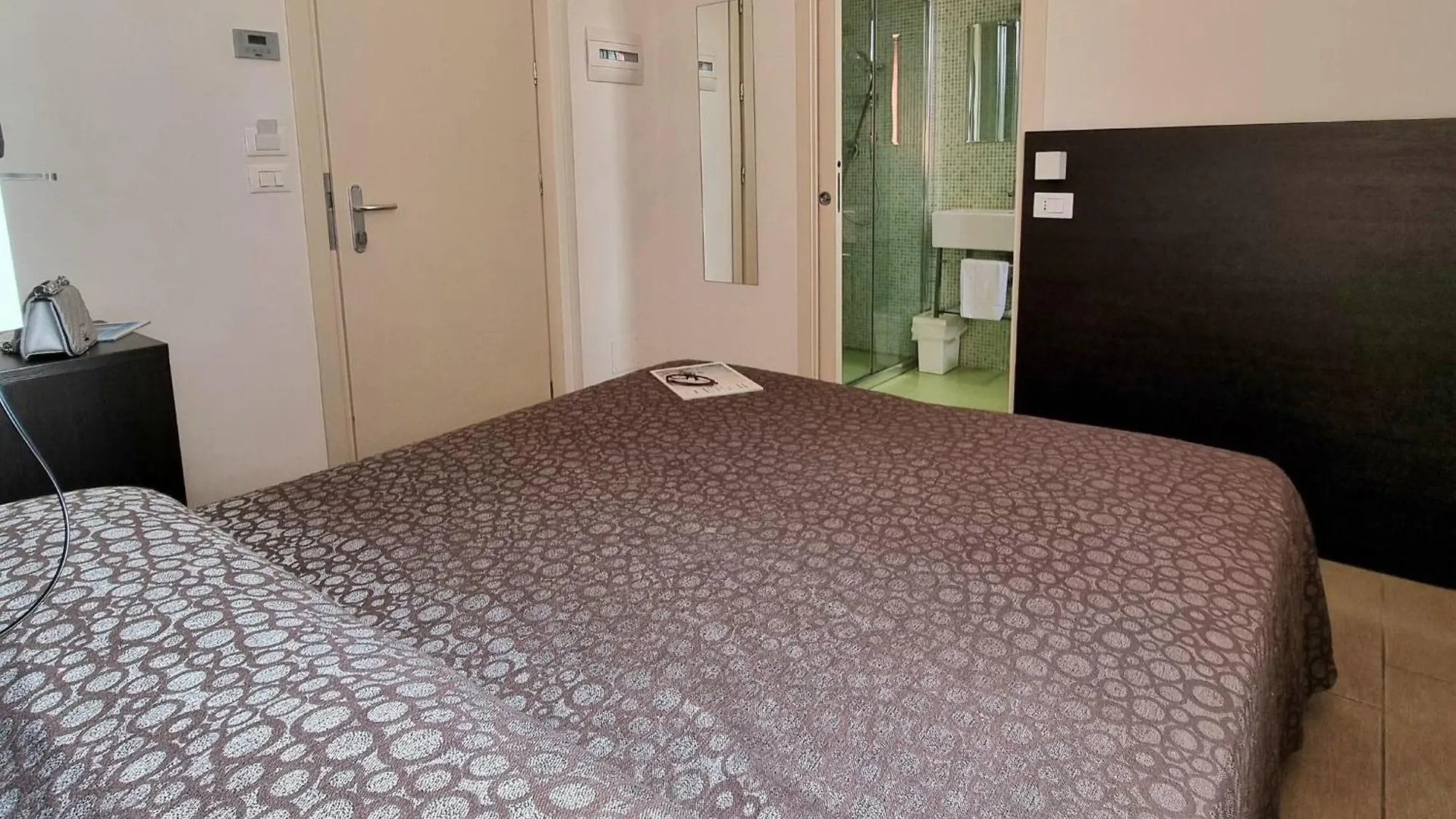 Hotel Morena ليدو دي يسولو 3*,