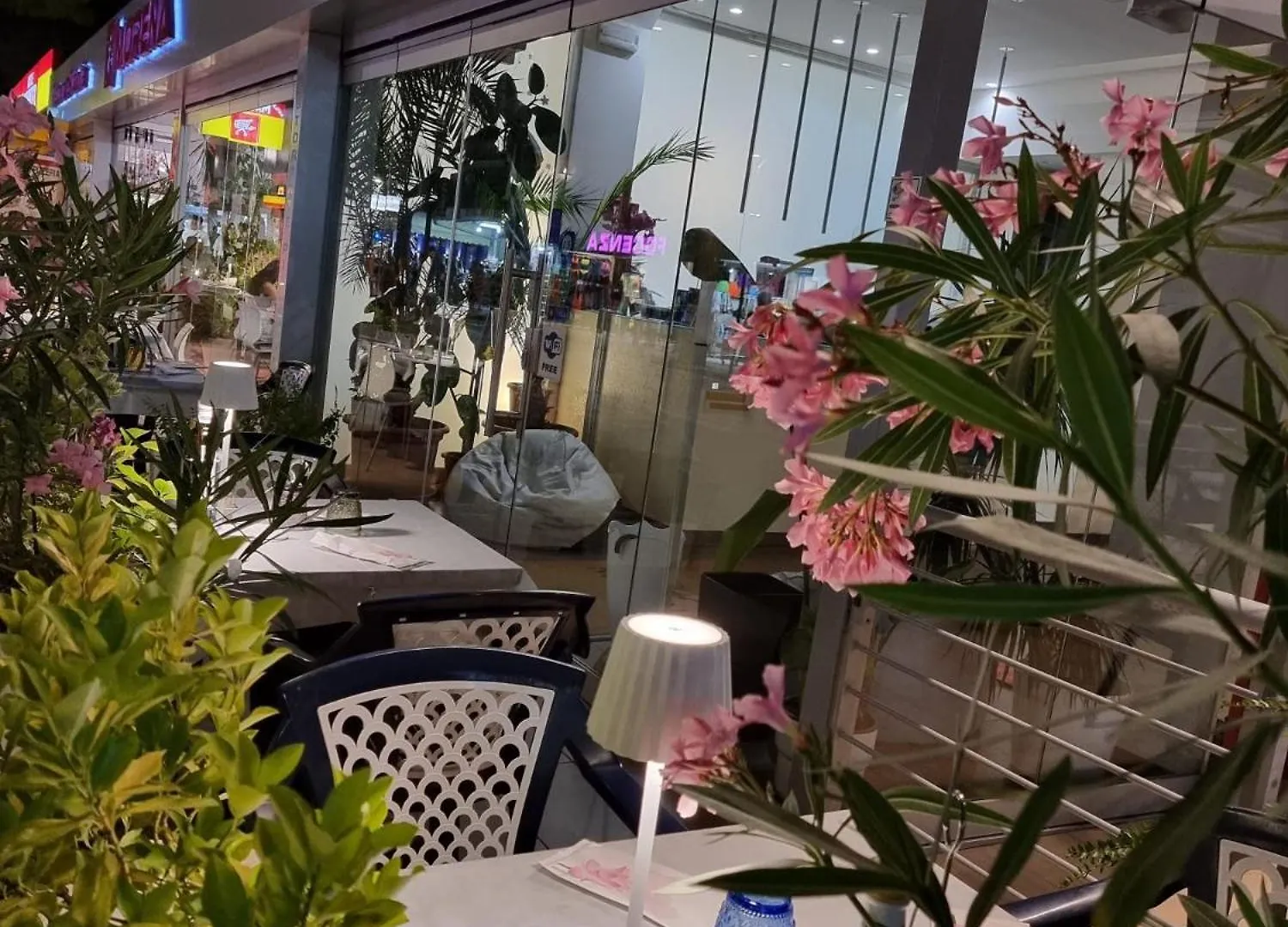 Hotel Morena ليدو دي يسولو