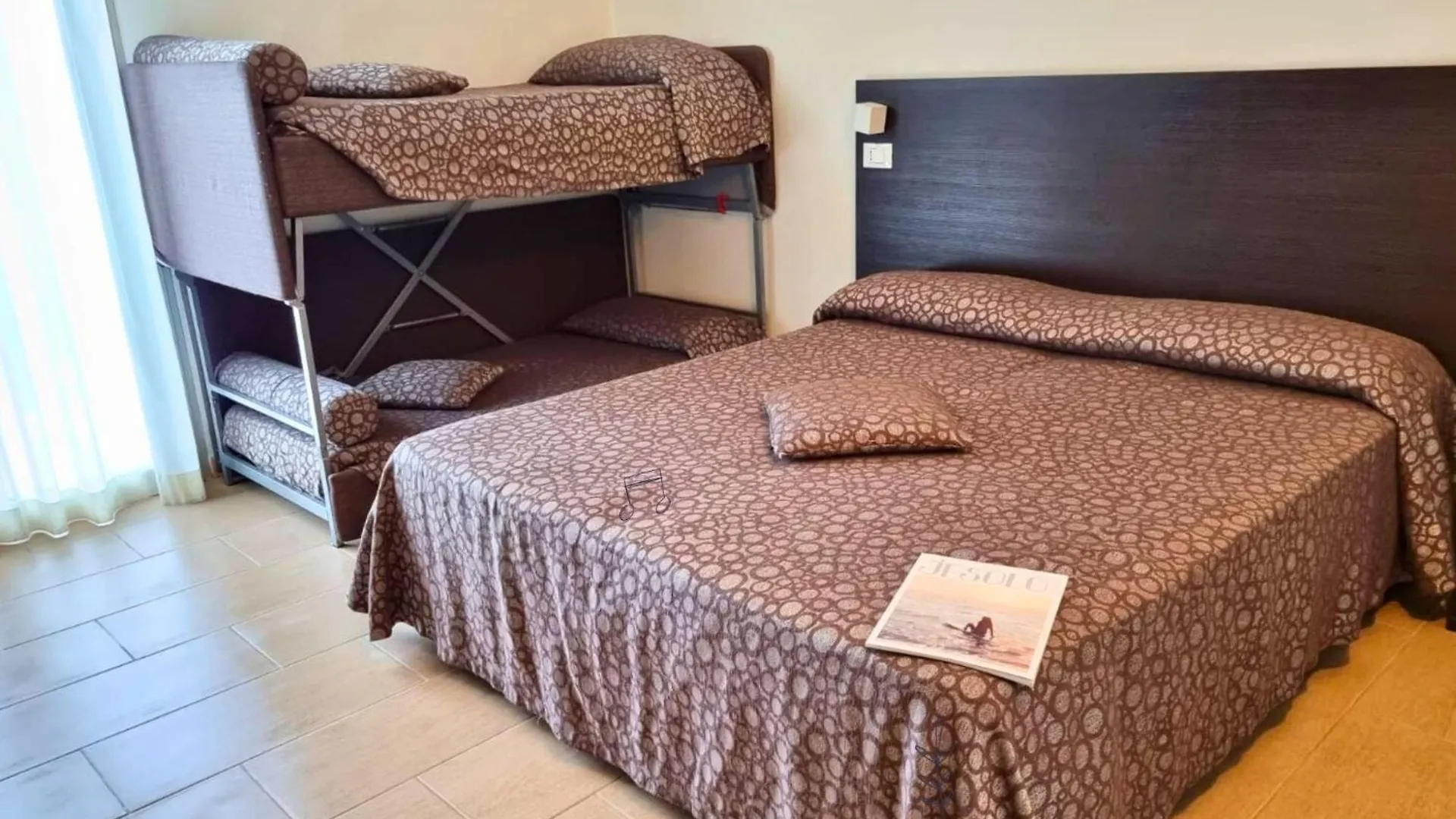 Hotel Morena ليدو دي يسولو
