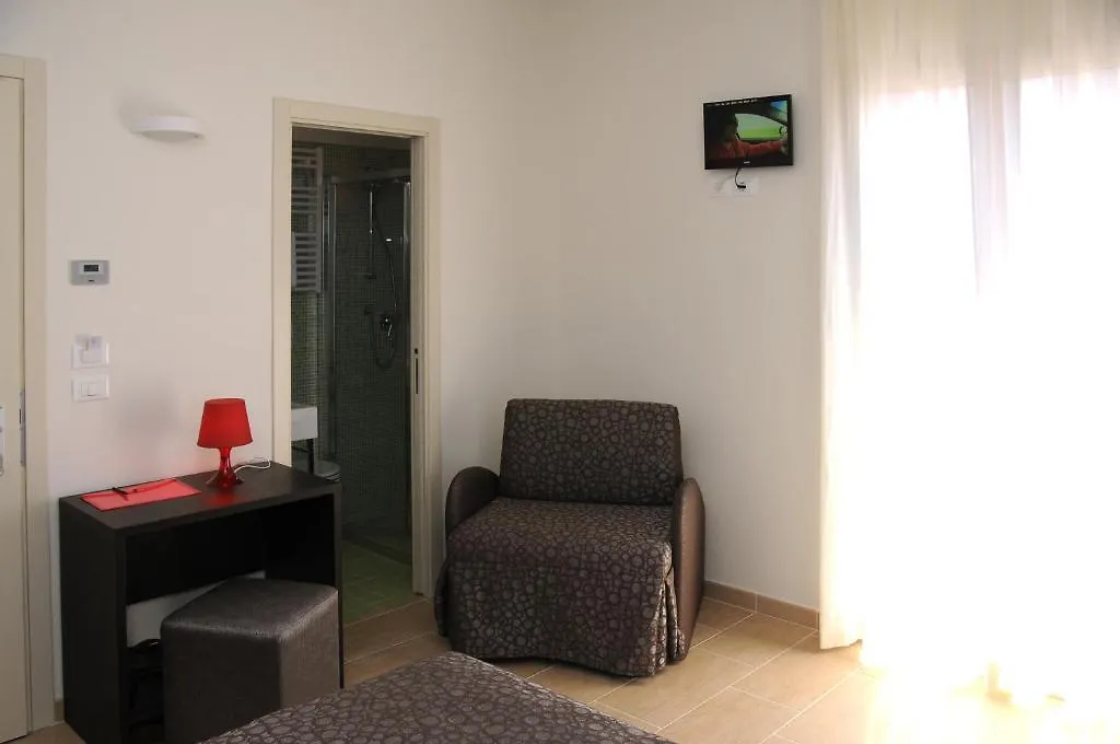 Hotel Morena ليدو دي يسولو