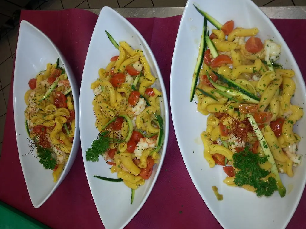 Hotel Morena ليدو دي يسولو 3*,  إيطاليا